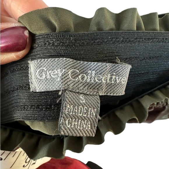 NWOT Grey Collective Olive Pleated Skirt Size Small - Picture 3 of 7